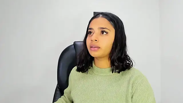 ScarletDoll online show from November 19, 2025, 4:12 am