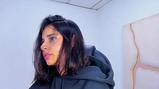 ScarletDoll online show from November 24, 2025, 3:50 am