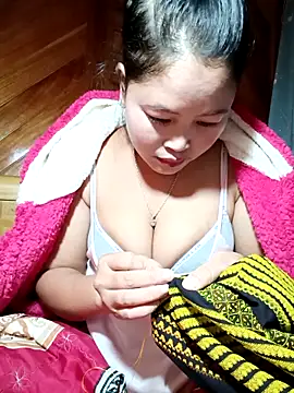 Snapshot of maycuc123 chatting on November 26, 2025, 1:50 am maycuc123 online show from November 26, 2025, 1:50 am