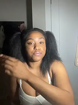 princesslivv online show from March 27, 2026, 3:23 am