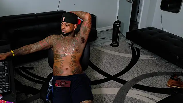 SLANGONDEMHOES online show from March 30, 2026, 8:43 pm