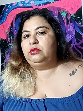 curvy diva  online show from November 3, 2025, 8:26 am