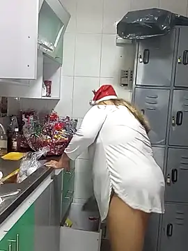 curvy diva  online show from December 23, 2025, 11:08 am