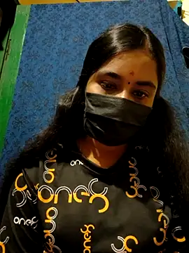 Snapshot of mini-queen chatting on October 28, 2025, 5:26 pm mini-queen online show from October 28, 2025, 5:26 pm