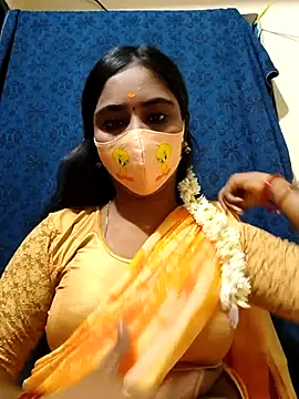 Snapshot of mini-queen chatting on November 14, 2025, 3:33 pm mini-queen online show from November 14, 2025, 3:33 pm