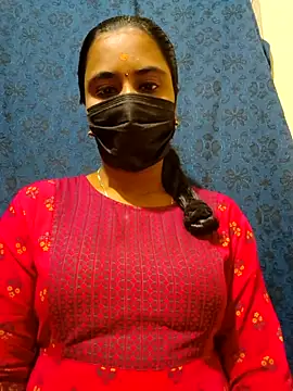 Snapshot of mini-queen chatting on December 3, 2025, 9:29 am mini-queen online show from December 3, 2025, 9:29 am