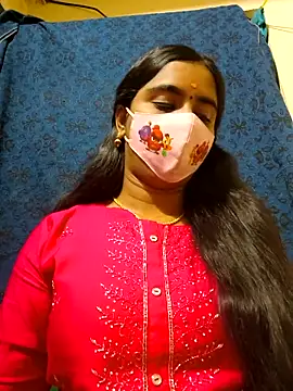 mini-queen online show from February 13, 2026, 6:26 pm