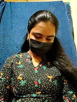 mini-queen online show from March 28, 2026, 5:45 pm