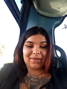 Snapshot of snow_belle chatting on October 24, 2025, 12:56 pm snow belle online show from October 24, 2025, 12:56 pm