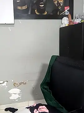 Snapshot of snow_belle chatting on November 8, 2025, 10:59 am snow belle online show from November 8, 2025, 10:59 am