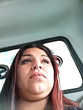 Snapshot of snow_belle chatting on November 10, 2025, 2:16 pm snow belle online show from November 10, 2025, 2:16 pm