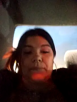 Snapshot of snow_belle chatting on December 4, 2025, 10:24 am snow belle online show from December 4, 2025, 10:24 am