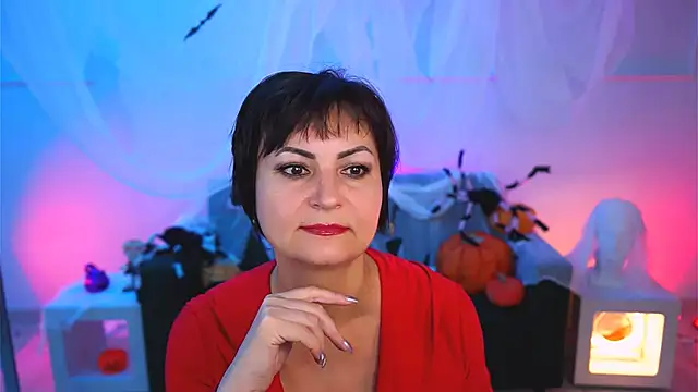 HelenBeler online show from October 28, 2025, 5:00 am