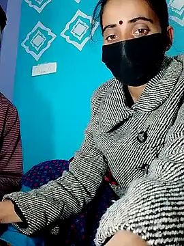 Pahadi couple online show from December 21, 2025, 5:47 am