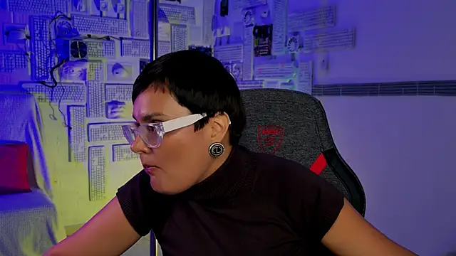 LauraDavidsons online show from October 1, 2025, 4:35 pm