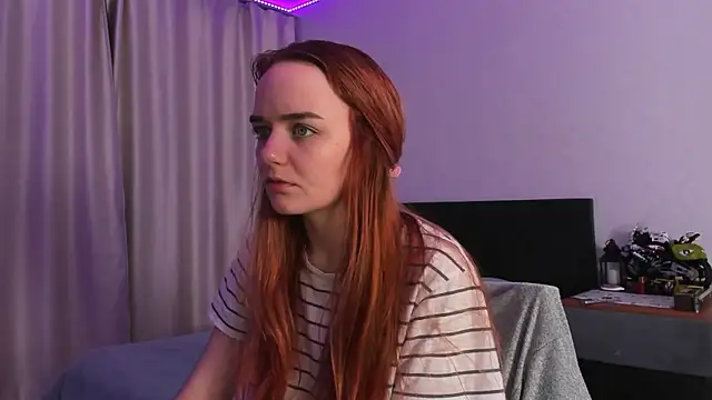 JanetShy online show from October 28, 2025, 7:01 am