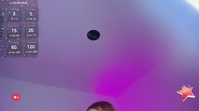 Emilywillis8 online show from September 22, 2025, 1:24 pm