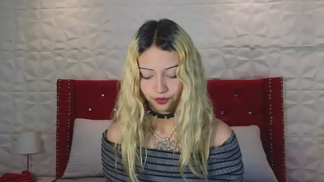 Lucy n pink online show from October 24, 2025, 5:09 pm