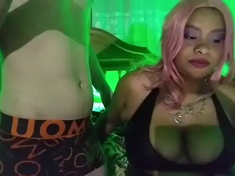 queencinnamon online show from October 24, 2025, 7:05 am