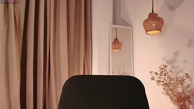 Nicolletease online show from December 20, 2025, 12:45 pm