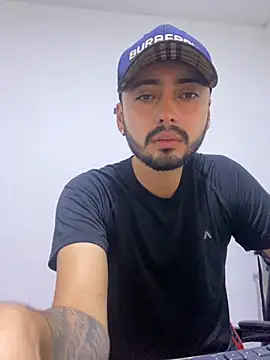 Snapshot of cristopher_wallacee chatting on November 3, 2025, 8:54 pm cristopher wallacee online show from November 3, 2025, 8:54 pm