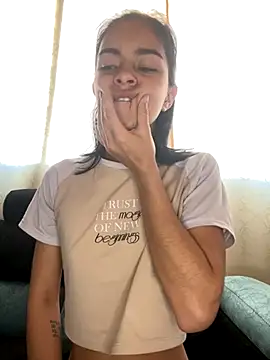 Snapshot of blinkiii_ chatting on September 26, 2025, 2:21 pm blinkiii online show from September 26, 2025, 2:21 pm