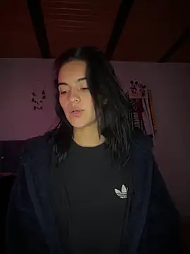 Snapshot of blinkiii_ chatting on October 3, 2025, 10:29 pm blinkiii online show from October 3, 2025, 10:29 pm