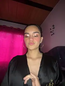 Snapshot of blinkiii_ chatting on October 23, 2025, 10:19 pm blinkiii online show from October 23, 2025, 10:19 pm