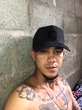 Snapshot of tattoos22 chatting on November 10, 2025, 7:46 pm tattoos22 online show from November 10, 2025, 7:46 pm