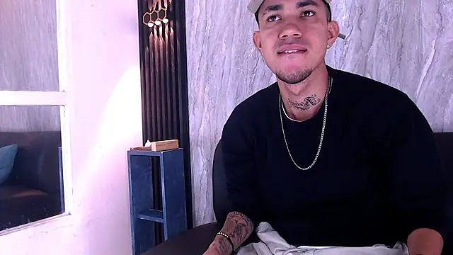 Snapshot of tattoos22 chatting on November 20, 2025, 12:05 pm tattoos22 online show from November 20, 2025, 12:05 pm