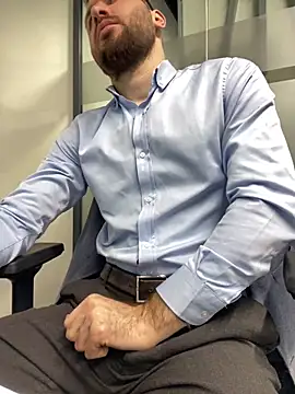 Snapshot of speddy34 chatting on February 9, 2026, 6:28 am speddy34 online show from February 9, 2026, 6:28 am