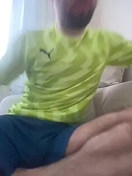 Snapshot of speddy34 chatting on February 14, 2026, 9:06 am speddy34 online show from February 14, 2026, 9:06 am