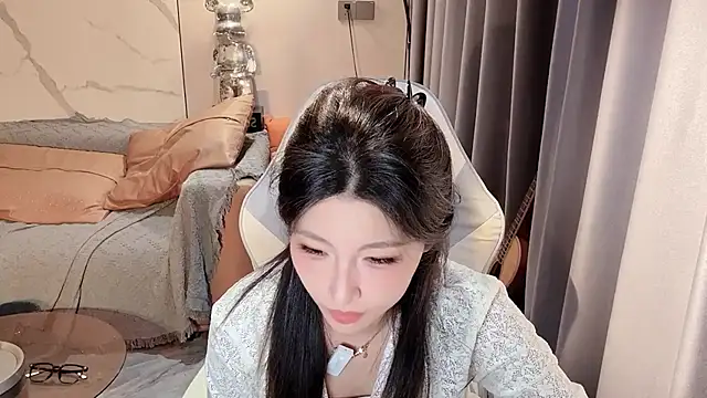 Snapshot of Lixinel-520 chatting on November 19, 2025, 1:05 am Lixinel-520 online show from November 19, 2025, 1:05 am