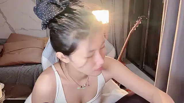 Snapshot of Lixinel-520 chatting on December 16, 2025, 1:49 pm Lixinel-520 online show from December 16, 2025, 1:49 pm