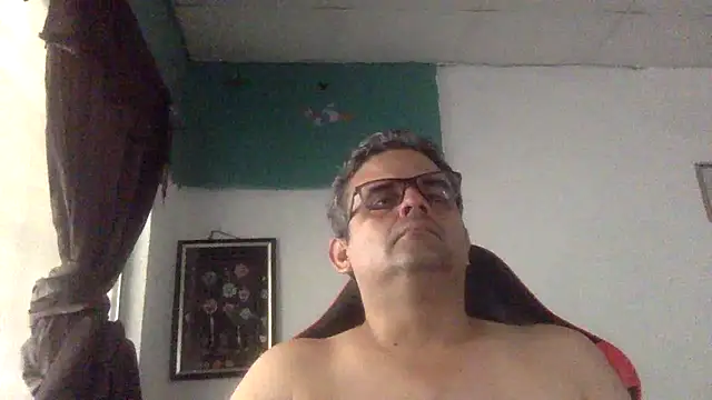 Snapshot of Katracho6969 chatting on April 25, 2026, 6:27 pm Katracho6969 online show from April 25, 2026, 6:27 pm
