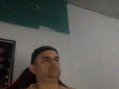 Snapshot of Katracho6969 chatting on May 4, 2026, 11:45 pm Katracho6969 online show from May 4, 2026, 11:45 pm