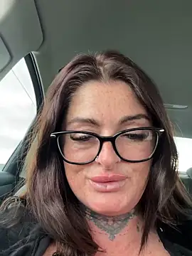 IrishmilfAnna online show from March 31, 2026, 5:57 pm