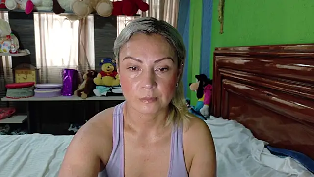  Charlize theron  online show from January 13, 2026, 8:58 pm