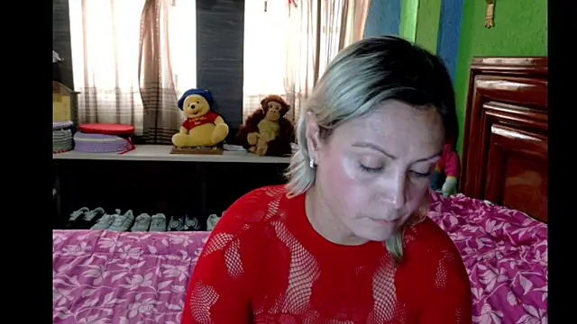 Snapshot of _Charlize_theron_ chatting on April 21, 2026, 8:23 pm Charlize theron online show from April 21, 2026, 8:23 pm