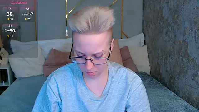 AlexandraGreen online show from November 13, 2025, 9:25 pm