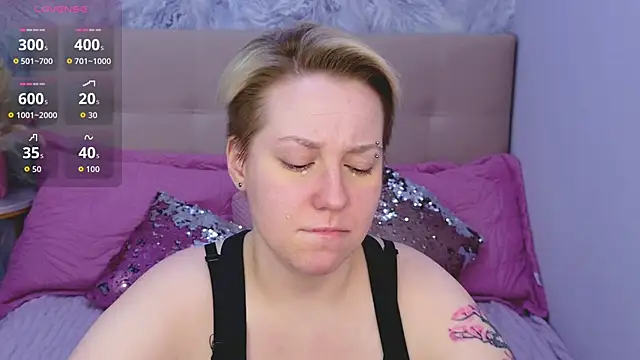 AlexandraGreen online show from February 13, 2026, 9:11 pm