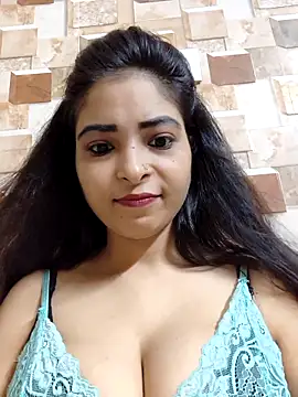QUEEN-ADITI online show from September 28, 2025, 2:55 pm