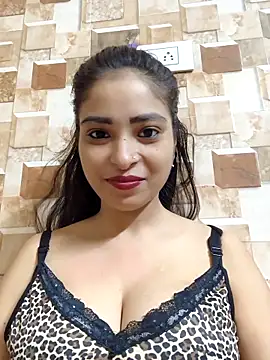 QUEEN-ADITI online show from October 8, 2025, 2:47 pm