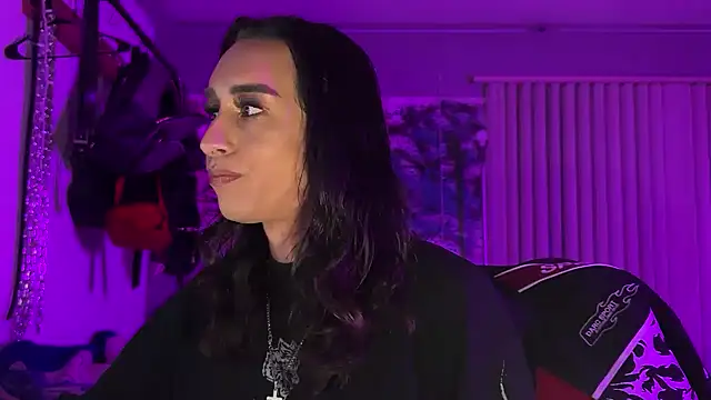 xoFrankie online show from February 17, 2026, 3:14 am