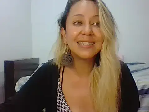 leah susman online show from October 24, 2025, 1:57 am