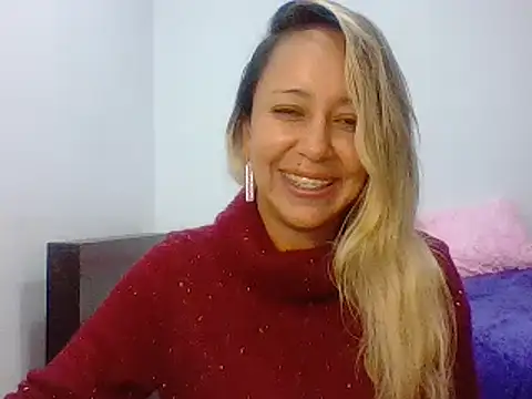 leah susman online show from November 28, 2025, 1:41 am