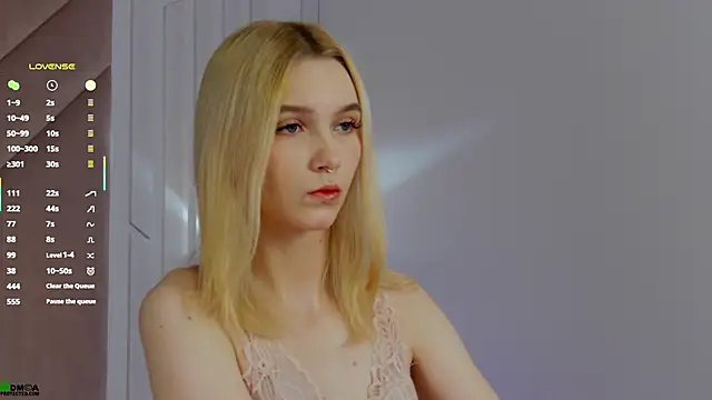 SaraHearts online show from October 9, 2025, 1:36 am