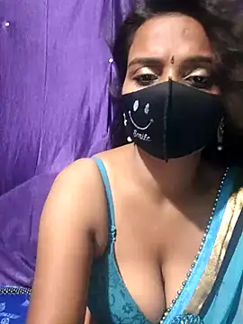 Snapshot of cutie_pei002 chatting on November 5, 2025, 1:44 pm cutie pei002 online show from November 5, 2025, 1:44 pm