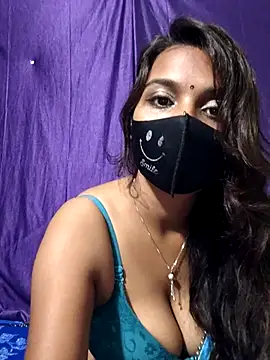 Snapshot of cutie_pei002 chatting on November 12, 2025, 2:45 am cutie pei002 online show from November 12, 2025, 2:45 am