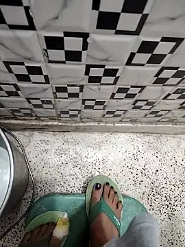 meenu bhabhi547 online show from October 8, 2025, 2:31 am